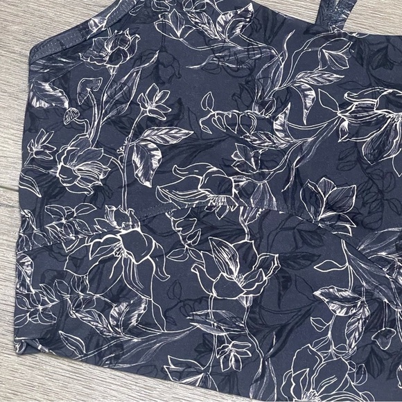 Stori Women's Floral Legend Cropped Shelf Tank Gray Sz 2 NWT. - Picture 5 of 8